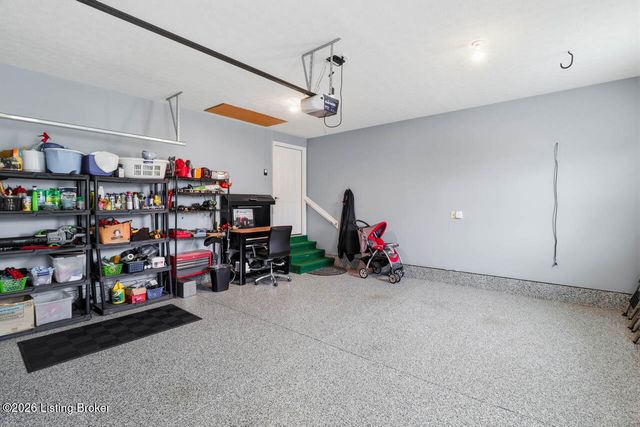 11001 Kaufman Farm Dr, Louisville, KY 40291