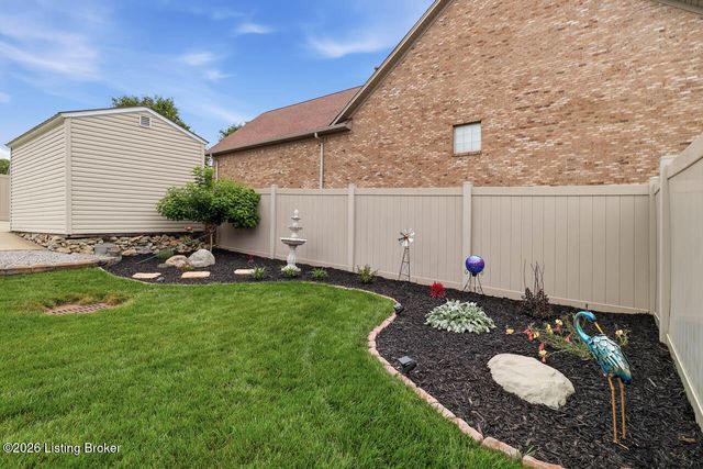 11001 Kaufman Farm Dr, Louisville, KY 40291