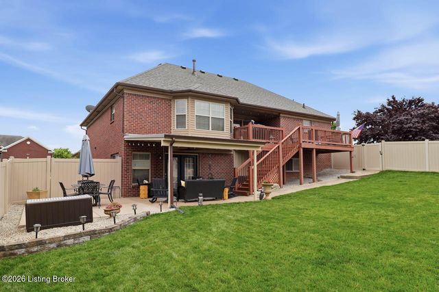 11001 Kaufman Farm Dr, Louisville, KY 40291