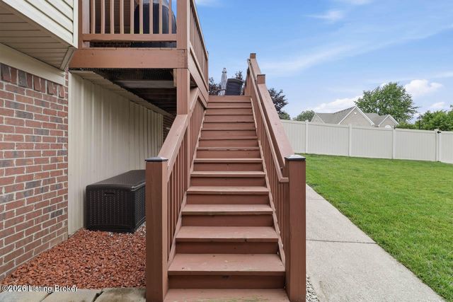 11001 Kaufman Farm Dr, Louisville, KY 40291