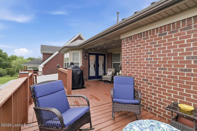 11001 Kaufman Farm Dr, Louisville, KY 40291