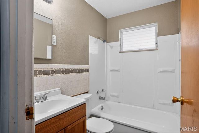 158 Monteith Circle, St Louis, MO 63137