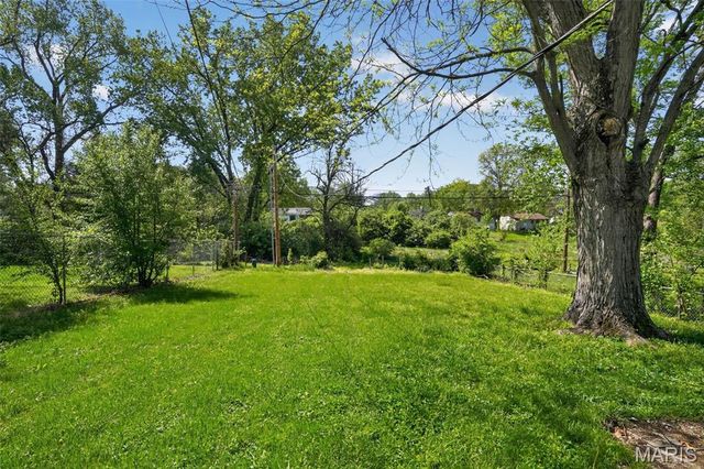 158 Monteith Circle, St Louis, MO 63137