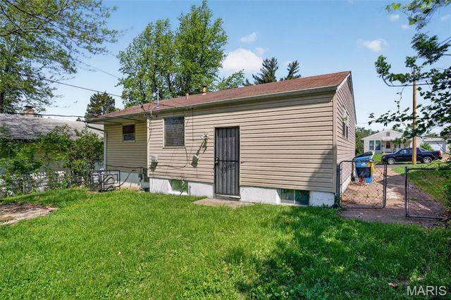 158 Monteith Circle, St Louis, MO 63137