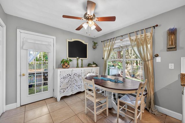 1352 Battery Glover Court, Charleston, SC 29412