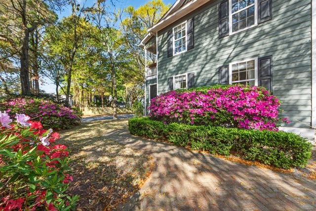 1352 Battery Glover Court, Charleston, SC 29412