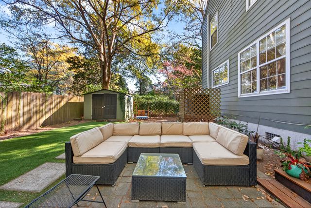 1352 Battery Glover Court, Charleston, SC 29412