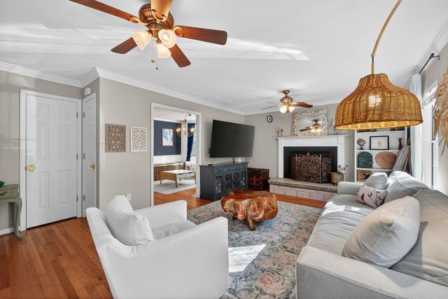 1352 Battery Glover Court, Charleston, SC 29412