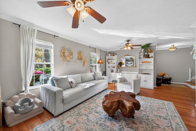 1352 Battery Glover Court, Charleston, SC 29412