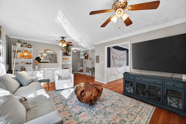 1352 Battery Glover Court, Charleston, SC 29412