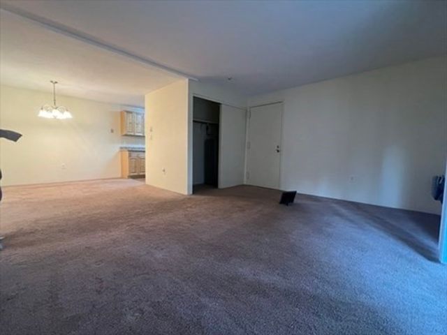 52 Silver Hill Ln 20, Natick, MA 01760