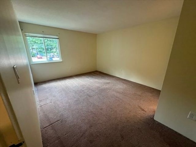 52 Silver Hill Ln 20, Natick, MA 01760