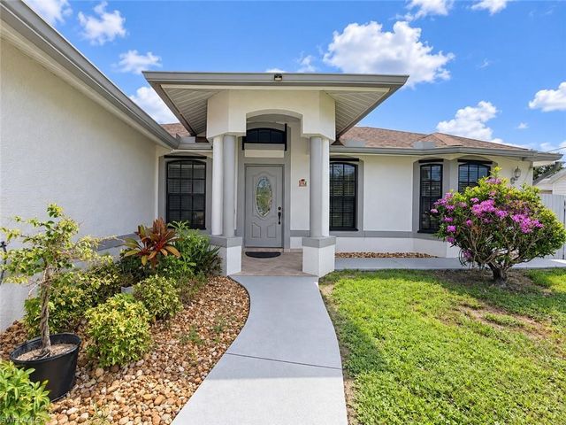 1728 54th TER SW, Naples, FL 34116