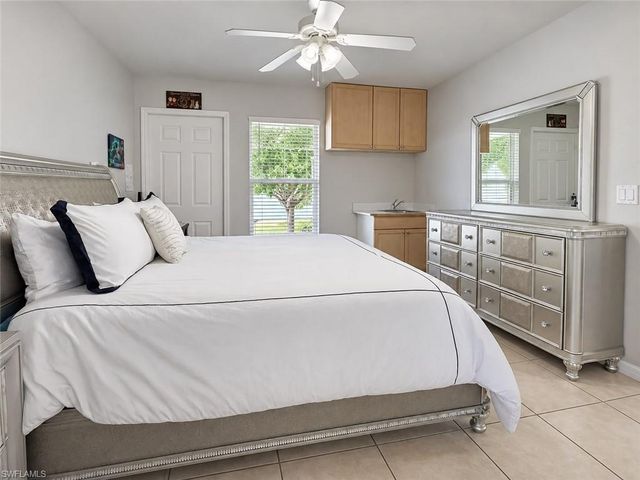 1728 54th TER SW, Naples, FL 34116