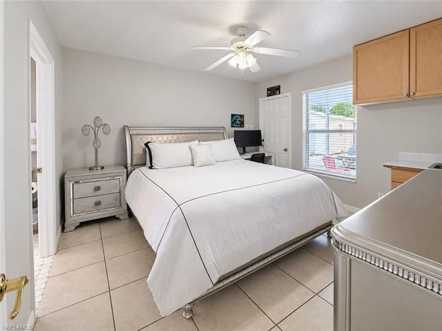 1728 54th TER SW, Naples, FL 34116