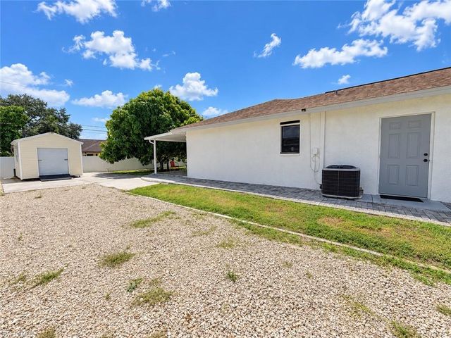 1728 54th TER SW, Naples, FL 34116