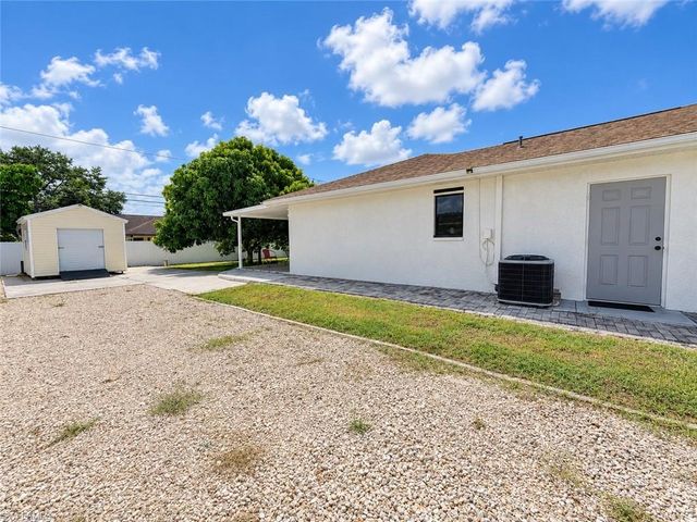 1728 54th TER SW, Naples, FL 34116