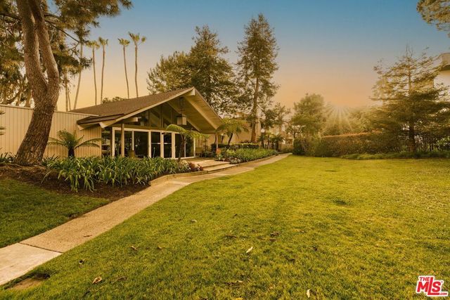 16631 Algonquin Street, Huntington Beach, CA 92649