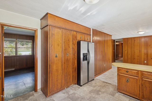 21466 Us Highway 58, Castlewood, VA 24224