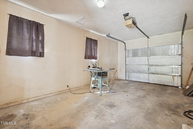 21466 Us Highway 58, Castlewood, VA 24224