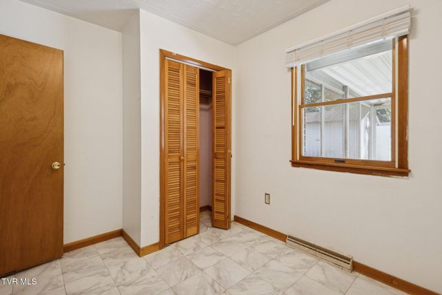 21466 Us Highway 58, Castlewood, VA 24224