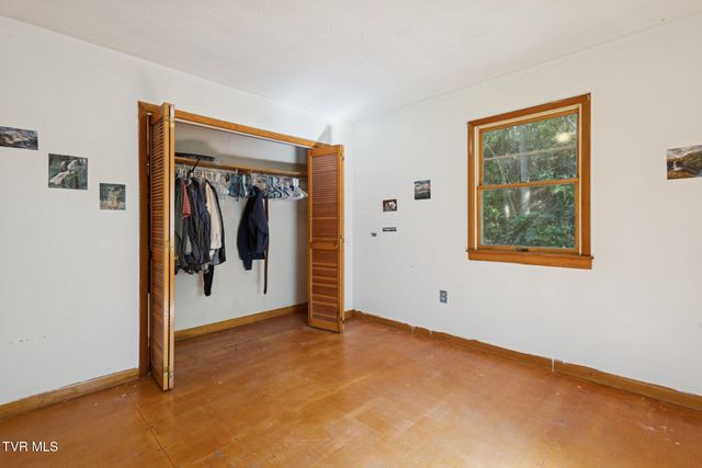 21466 Us Highway 58, Castlewood, VA 24224