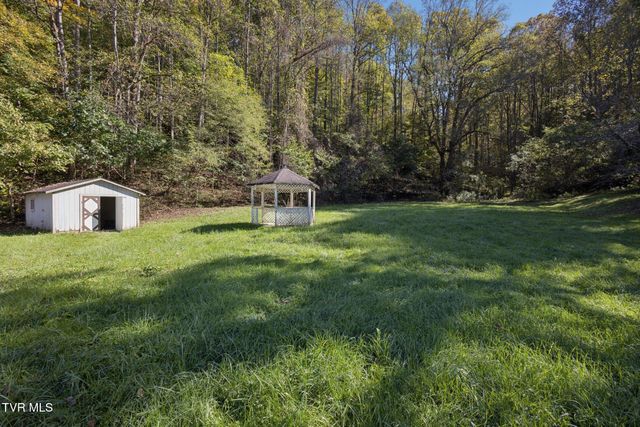 21466 Us Highway 58, Castlewood, VA 24224