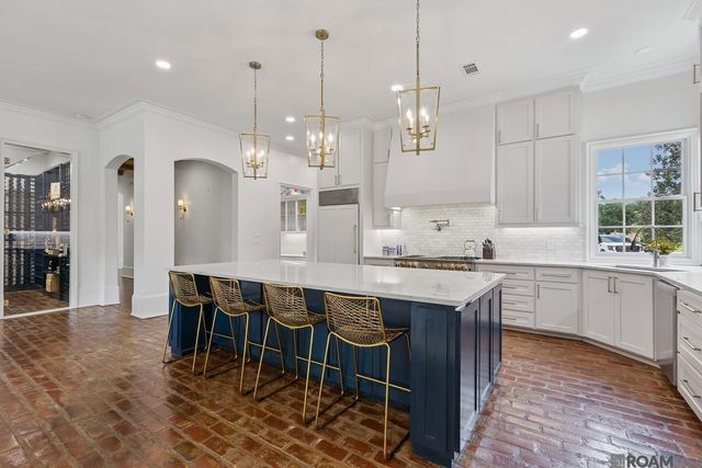 18211 S Mission Hills Ave, Baton Rouge, LA 70810