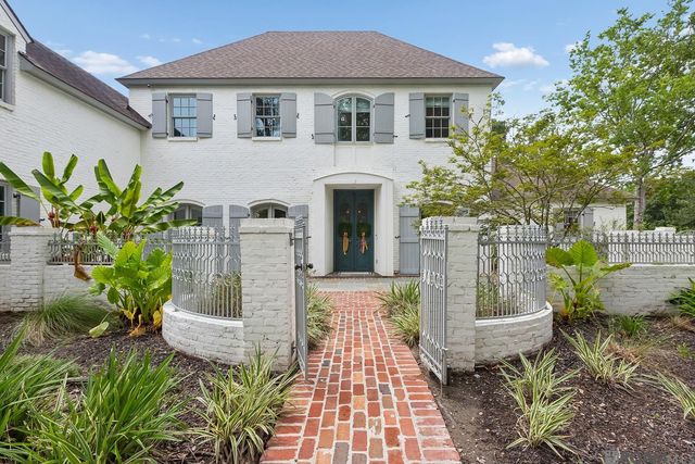 18211 S Mission Hills Ave, Baton Rouge, LA 70810