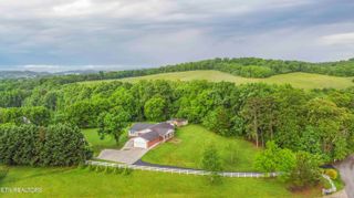 1124 Carolina Drive, Dandridge, TN 37725