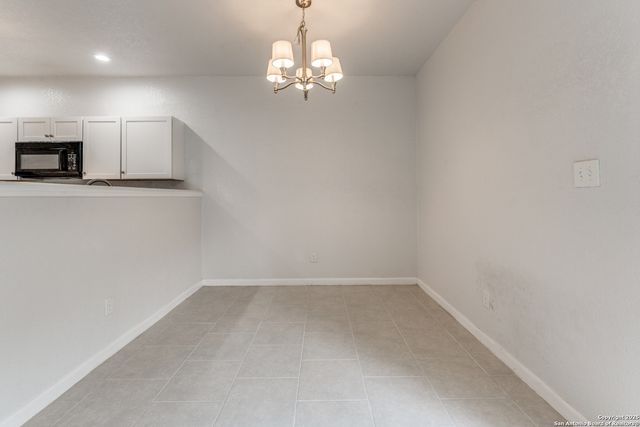 19 Oak Plaza, San Antonio, TX 78216