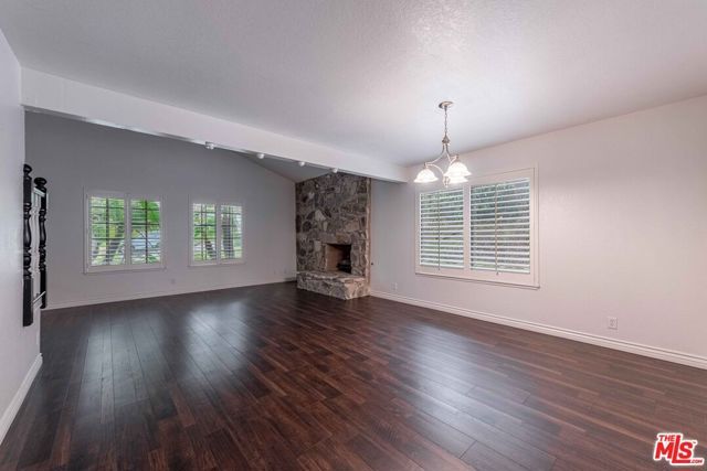 27821 Via Amistosa, Agoura Hills, CA 91301