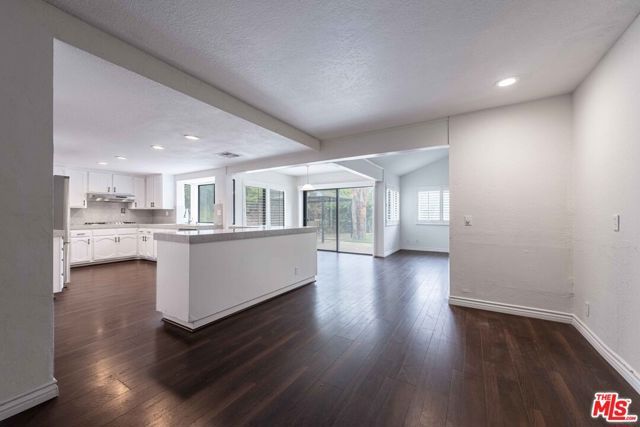 27821 Via Amistosa, Agoura Hills, CA 91301