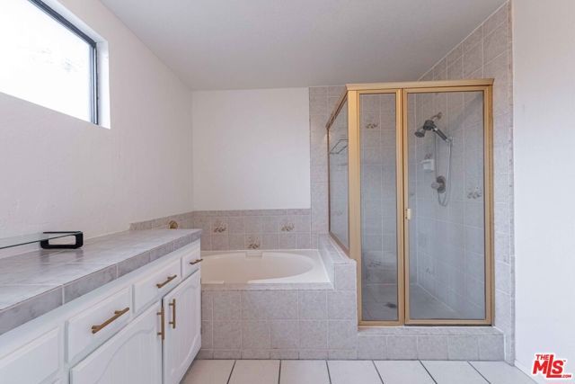 27821 Via Amistosa, Agoura Hills, CA 91301