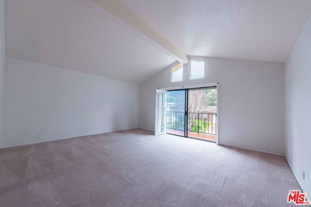 27821 Via Amistosa, Agoura Hills, CA 91301