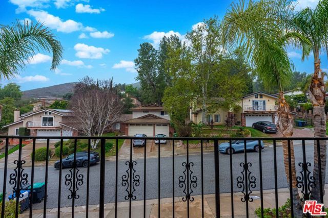 27821 Via Amistosa, Agoura Hills, CA 91301