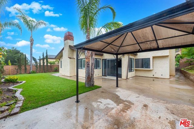 27821 Via Amistosa, Agoura Hills, CA 91301