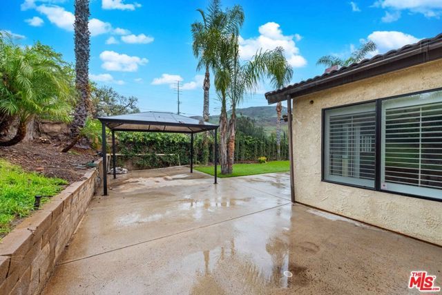 27821 Via Amistosa, Agoura Hills, CA 91301