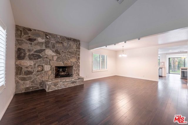 27821 Via Amistosa, Agoura Hills, CA 91301