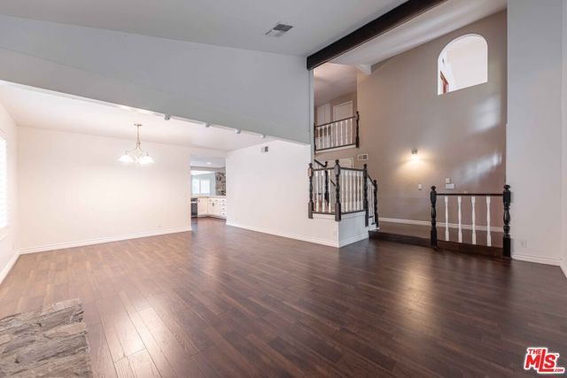 27821 Via Amistosa, Agoura Hills, CA 91301