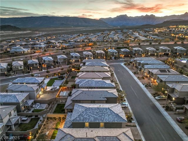 12540 Skylight View Street, Las Vegas, NV 89138