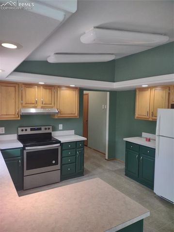 350 Brooks Lane, Woodland Park, CO 80863