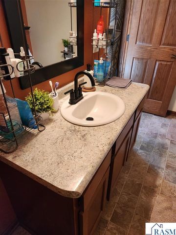 2213 Links St., Mankato, MN 56001