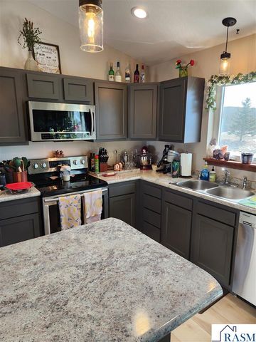 2213 Links St., Mankato, MN 56001