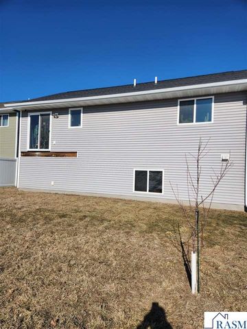 2213 Links St., Mankato, MN 56001