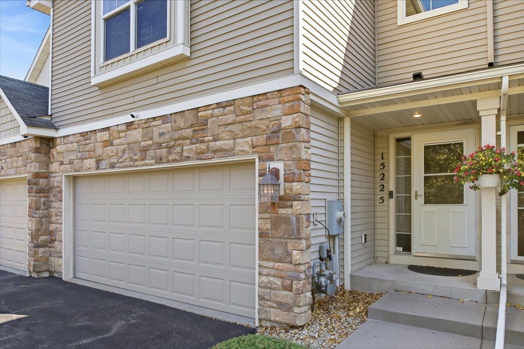 15225 Stonewood Terrace, Burnsville, MN 55306 — photo 2