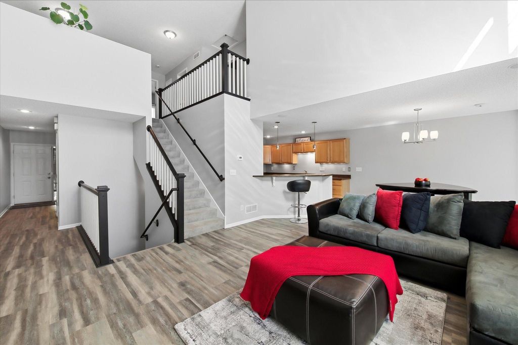 15225 Stonewood Terrace, Burnsville, MN 55306 — photo 4