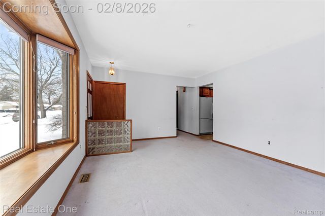 25556 Rusty Street, Taylor, MI 48180