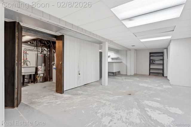 25556 Rusty Street, Taylor, MI 48180