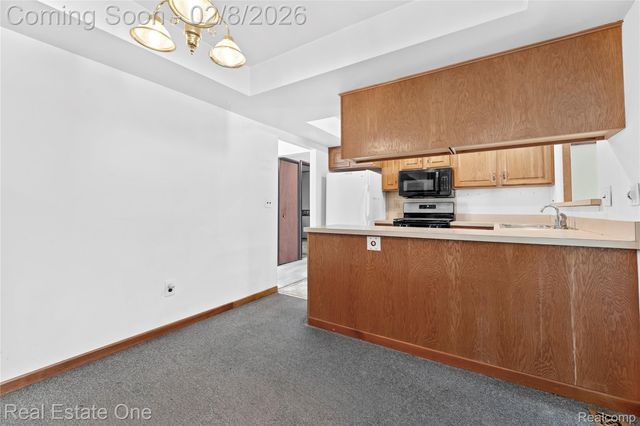 25556 Rusty Street, Taylor, MI 48180